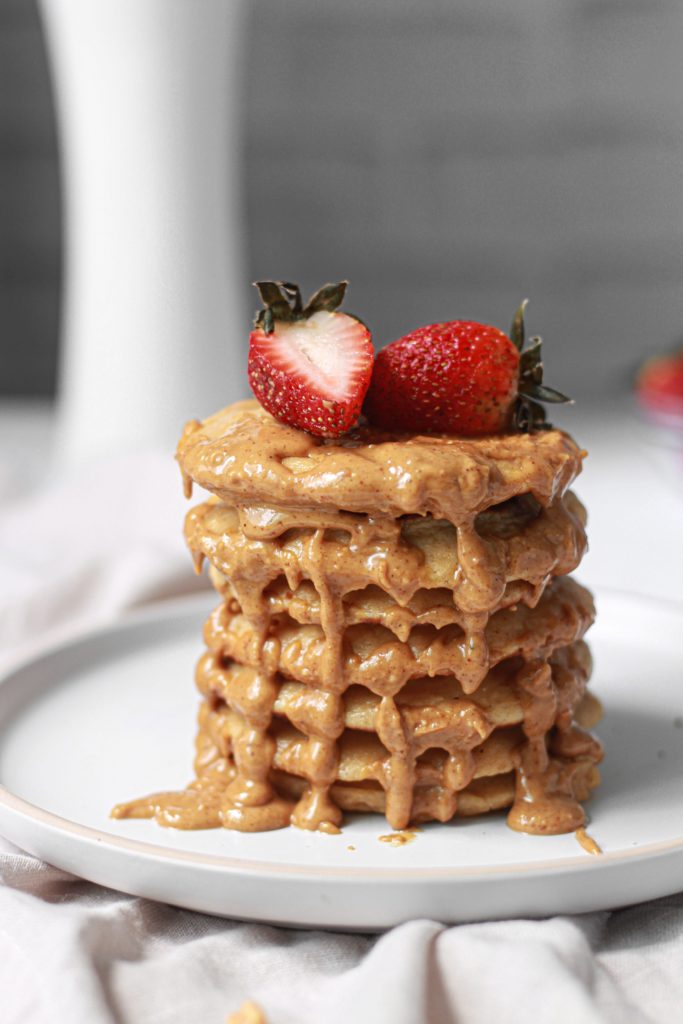 PEANUT BUTTER STRAWBERRY PANCAKES RECIPE