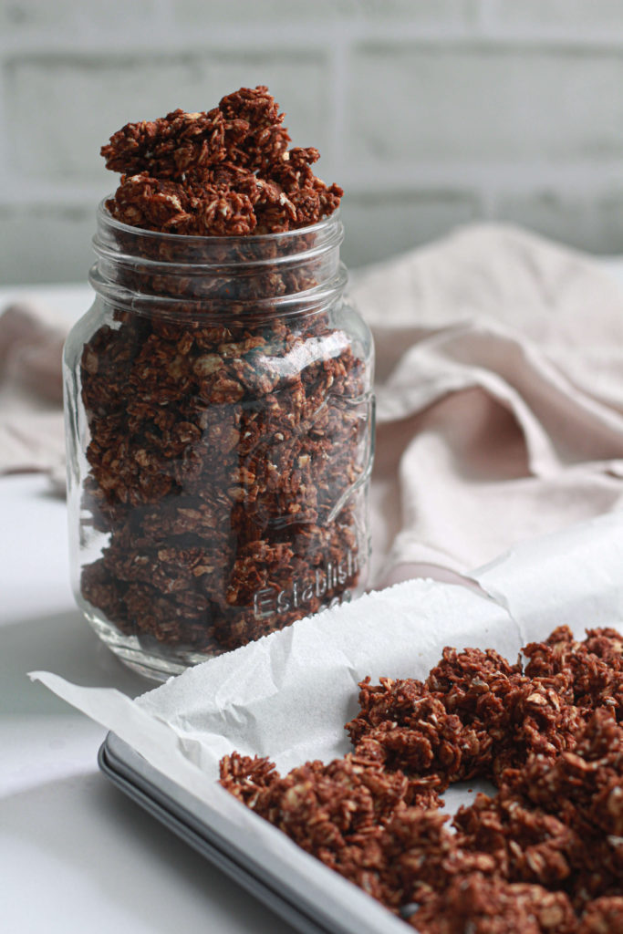 healthy chocolate granola