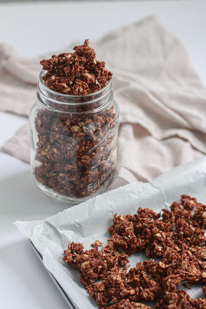 healthy chocolate pb granola