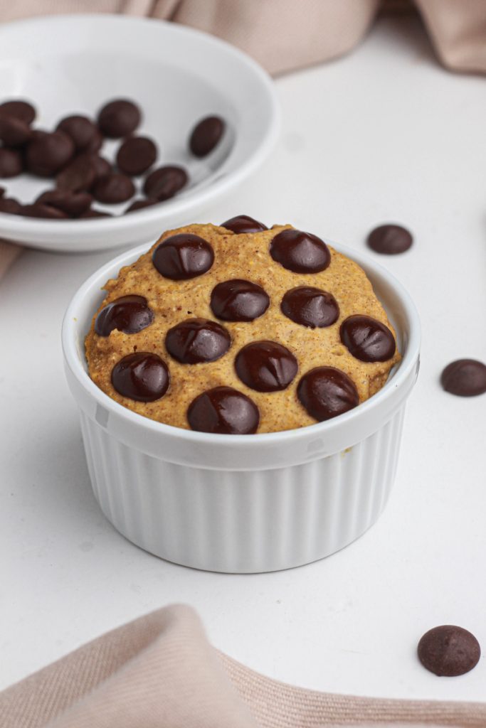 microwave chocolate chip pumpkin mugcake vegan
