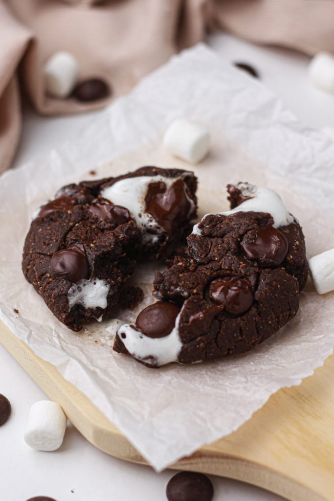 1-MINUTE Hot Chocolate Cookie (Single-serving) easy