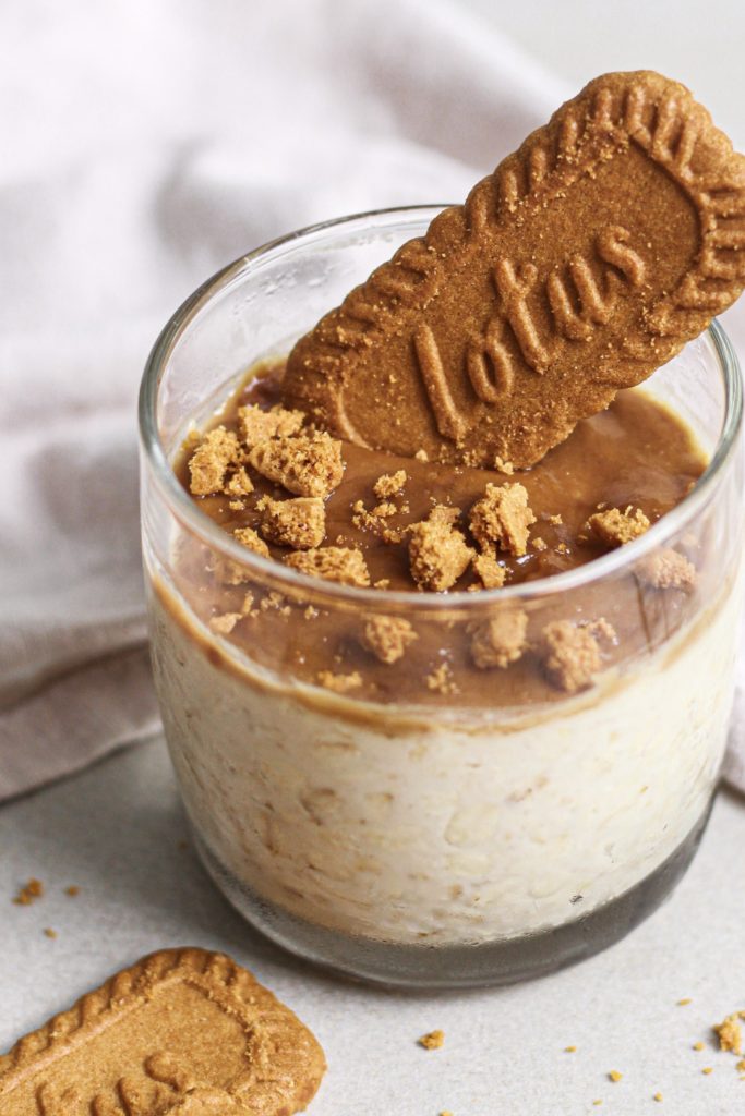 healthy Easy biscoff overnight oats