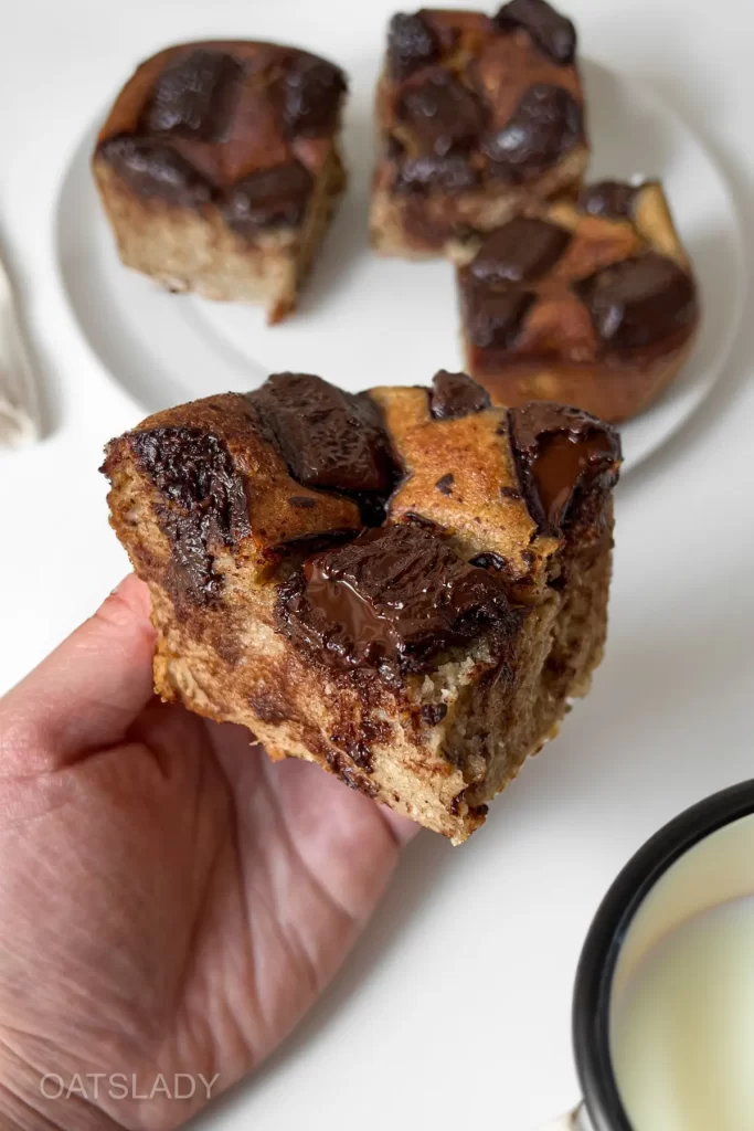 chocolate chip banana blondies