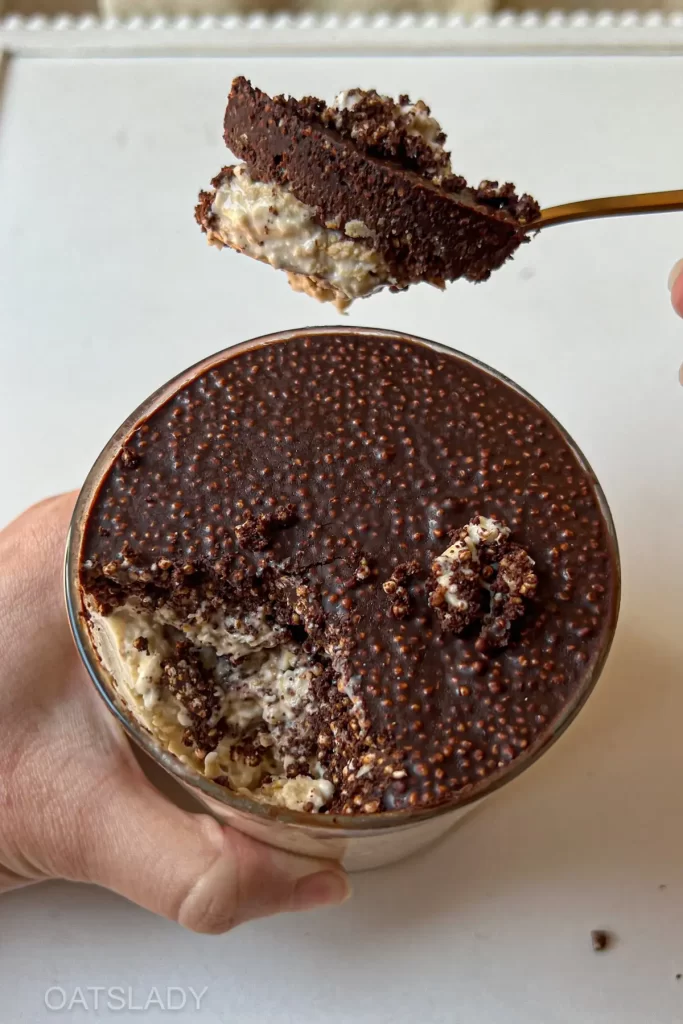 chocolate crunch vanilla overnight oats recipe