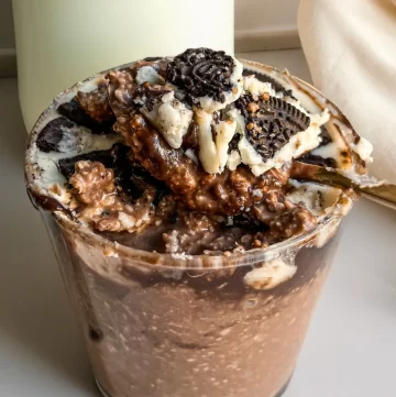 white chocolate oreo overnight oats