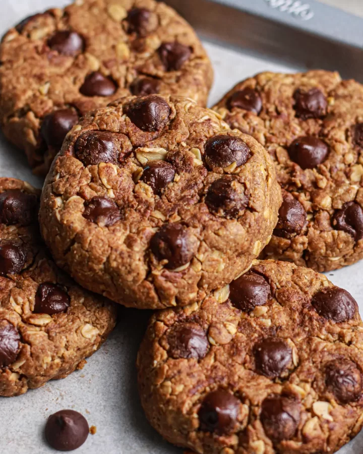 Vegan Oatmeal Chocolate Chip Cookies