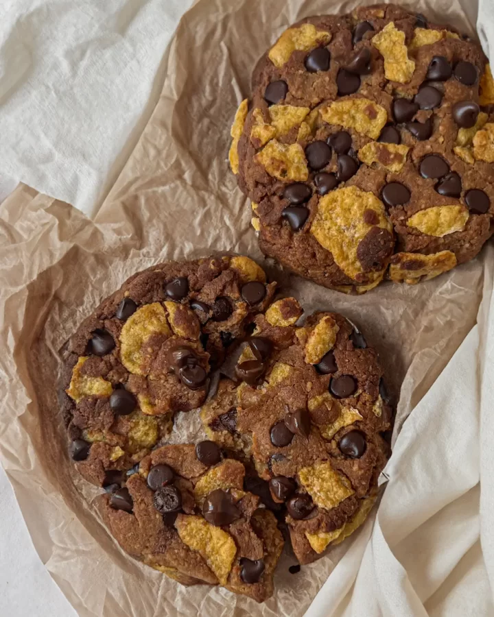 chocolate chip cornflake cookies